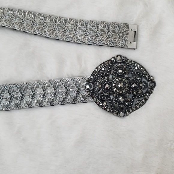 Silver Rhinestone Belt, Like New - Picture 2 of 6